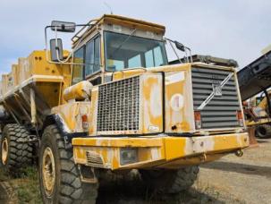 Tombereau articulé Volvo A25C