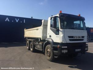 Benne basculante de chantier et de TP Iveco Trakker