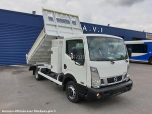 Benne basculante de chantier et de TP Nissan NT 400