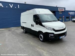 Fourgon avec parois et toit rigide Iveco Daily