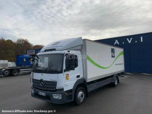 Fourgon avec parois et toit rigide Mercedes Atego