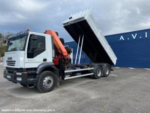 Benne basculante de chantier et de TP Iveco Trakker