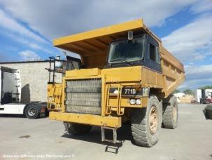 Tombereau rigide Caterpillar 771D