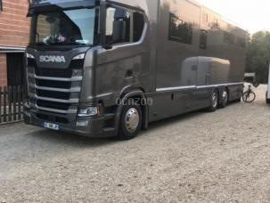 Van à chevaux Scania S