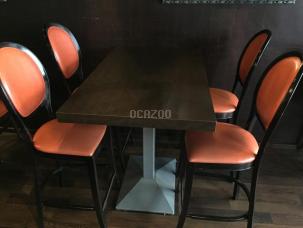 Tables et chaises restaurant intérieur extérieur
