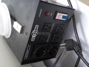 Transformateur 110v 220v - 2000W - TTR-2000-REV