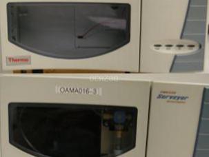 HPLC SURVEYOR + SPECTROMETRE LC/MS LCQ ADVANTAGE MAX