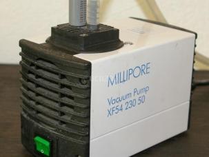 POMPE A VIDE MILLIPORE XF54 230 50