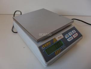 Balance de précision - 6000g / 0,1g
