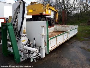 Benne basculante de chantier et de TP Marrel CAISSON AVEC GRUE SUR BERCE - OCCASION