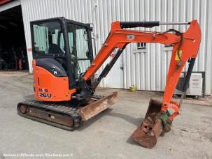 Mini-pelle Hitachi ZX26U-5A