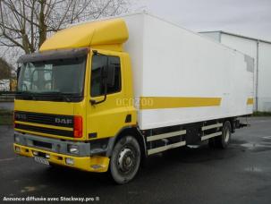 Fourgon avec parois et toit rigide DAF CF75