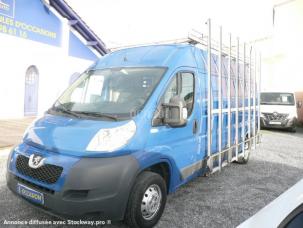 Fourgon avec parois et toit rigide Peugeot Boxer