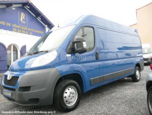 Fourgon avec parois et toit rigide Peugeot Boxer