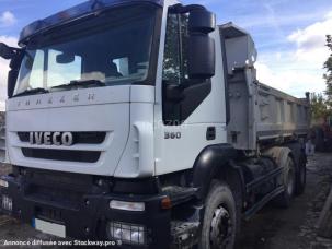 Benne basculante de chantier et de TP IVECO TRAKKER 360