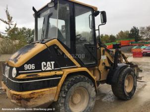 Chargeuse Caterpillar 906