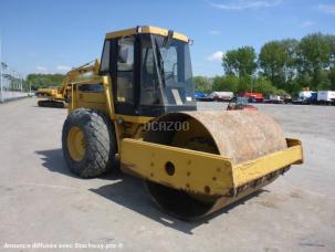 Compacteur monocylindre CATERPILLAR CS563