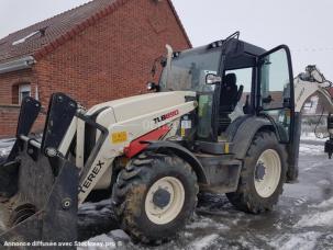 Tractopelle articulé TEREX TLB 890