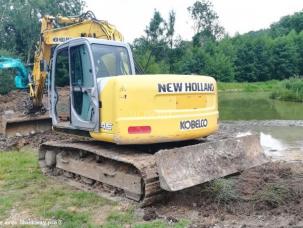 Pelle  New Holland E 145