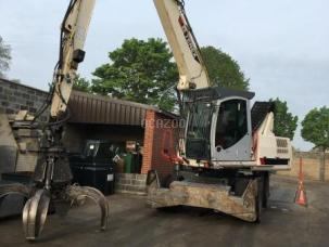 Pelle de manutention Terex TM 230