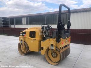 Compacteur tandem Caterpillar CB34B