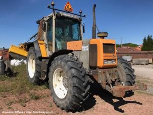 Tracteur agricole Renault 110.54