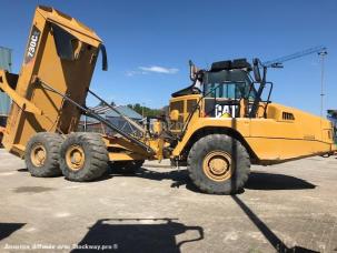 Tombereau articulé Caterpillar 730 C