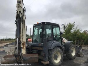 Tractopelle articulé Terex TLB990PS