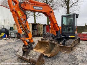 Mini-pelle Doosan DX 85R-3