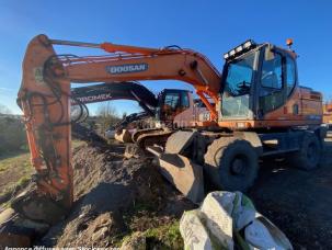 Pelle Doosan DX140W