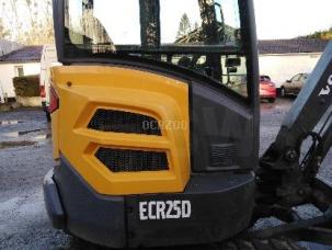 Mini-pelle Volvo ECR 25D