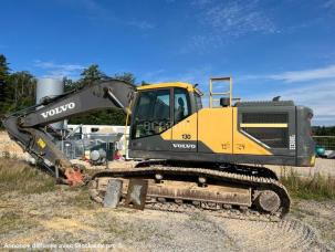 Pelle  Volvo EC 300EL