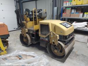 Compacteur tandem Caterpillar CB224E