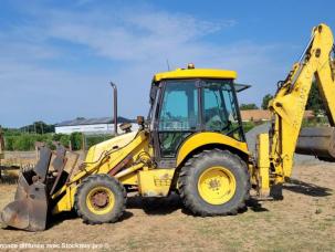Tractopelle rigide New Holland B 110