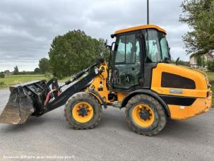 Mini-chargeuse JCB 406