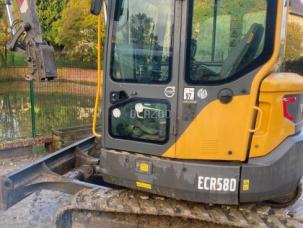 Mini-pelle Volvo ECR 58D
