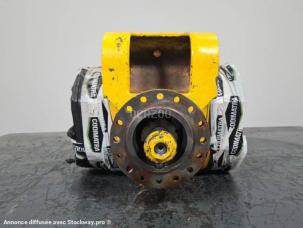  Komatsu             PW95