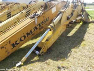  Komatsu             PW160-7