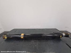 Caterpillar 323