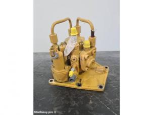  Caterpillar             323