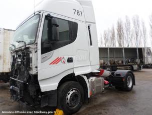 Pour semi-remorque Iveco Stralis