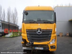 Pour semi-remorque Mercedes Actros