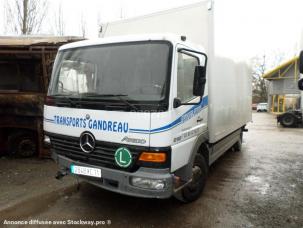 Fourgon avec parois et toit rigide Mercedes Atego