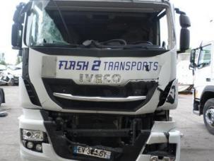 Pour semi-remorque Iveco Stralis