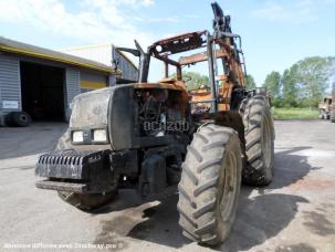 Tracteur agricole Valtra 6850
