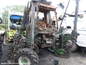 Tracteur enjambeur PRECICULTURE U100