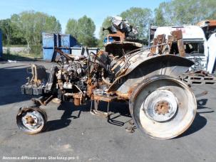 Tracteur agricole New Holland T4020