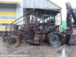 Tracteur agricole Valtra T144