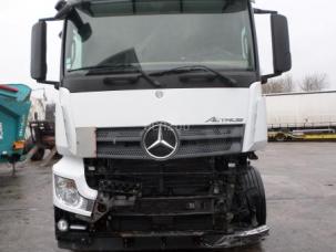 Pour semi-remorque Mercedes Actros
