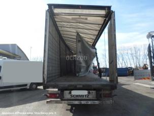 Carrosserie à parois latérales souples coulissantes (PLSC) Schmitz Cargobull SKO
